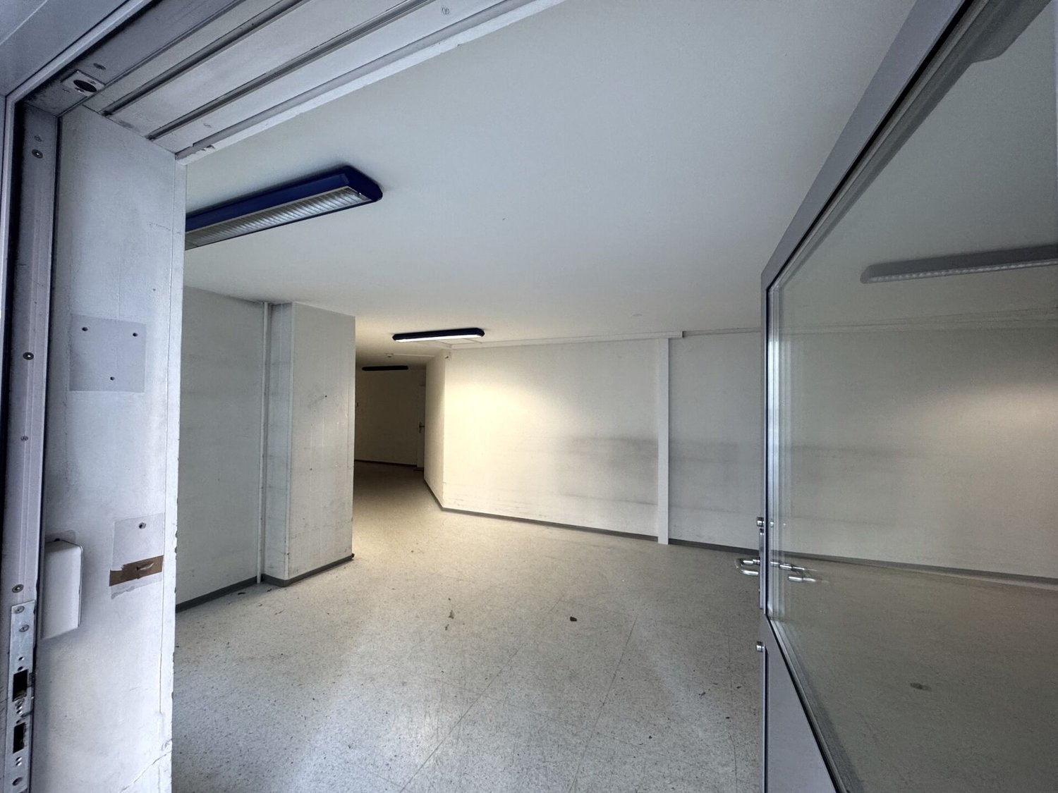 57m² commercial