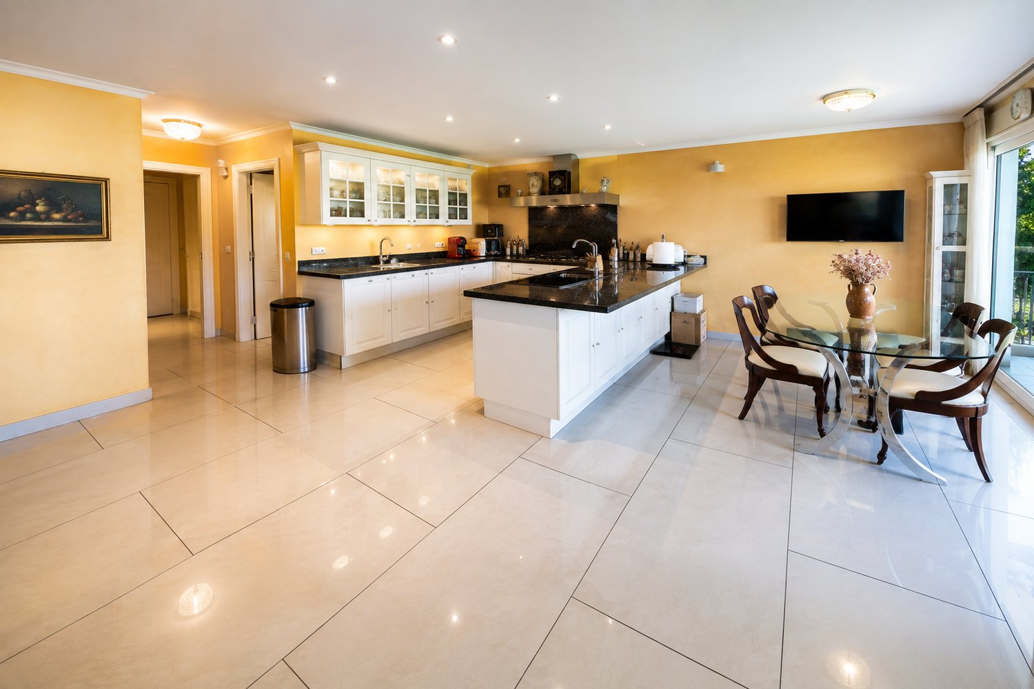 Appartement de 7 pièces avec terrasse, photo 5 sur 7