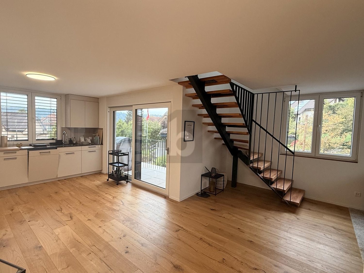 Appartement meublé de 5 ½ pièces, photo 2 sur 4