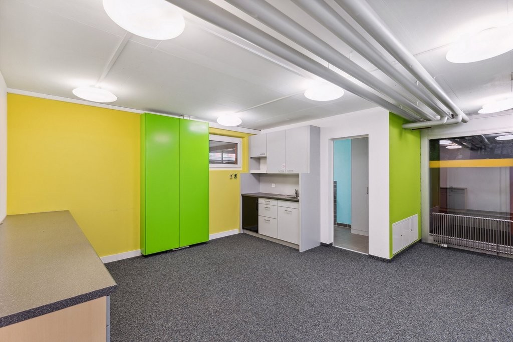 137m² bureau