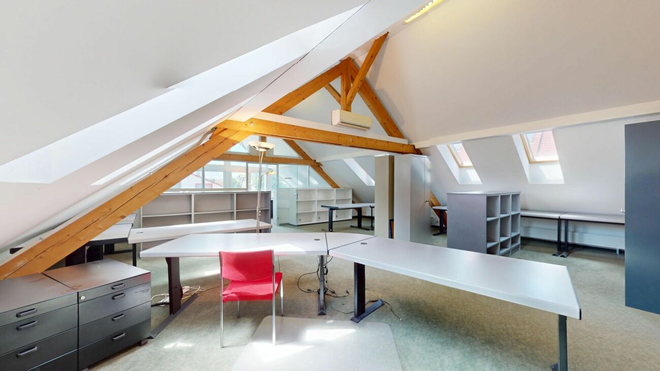 135m² bureau