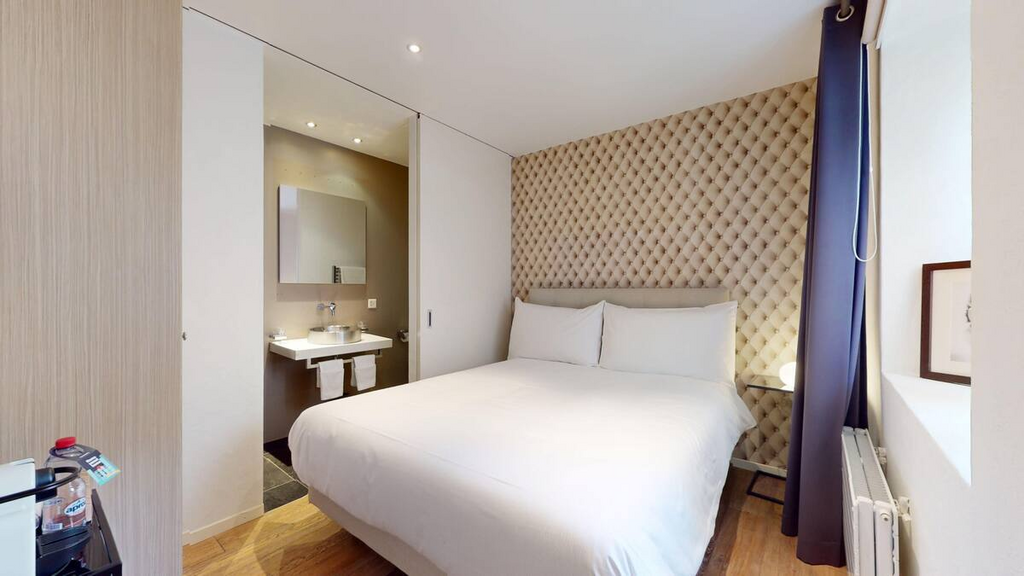 1 room single room