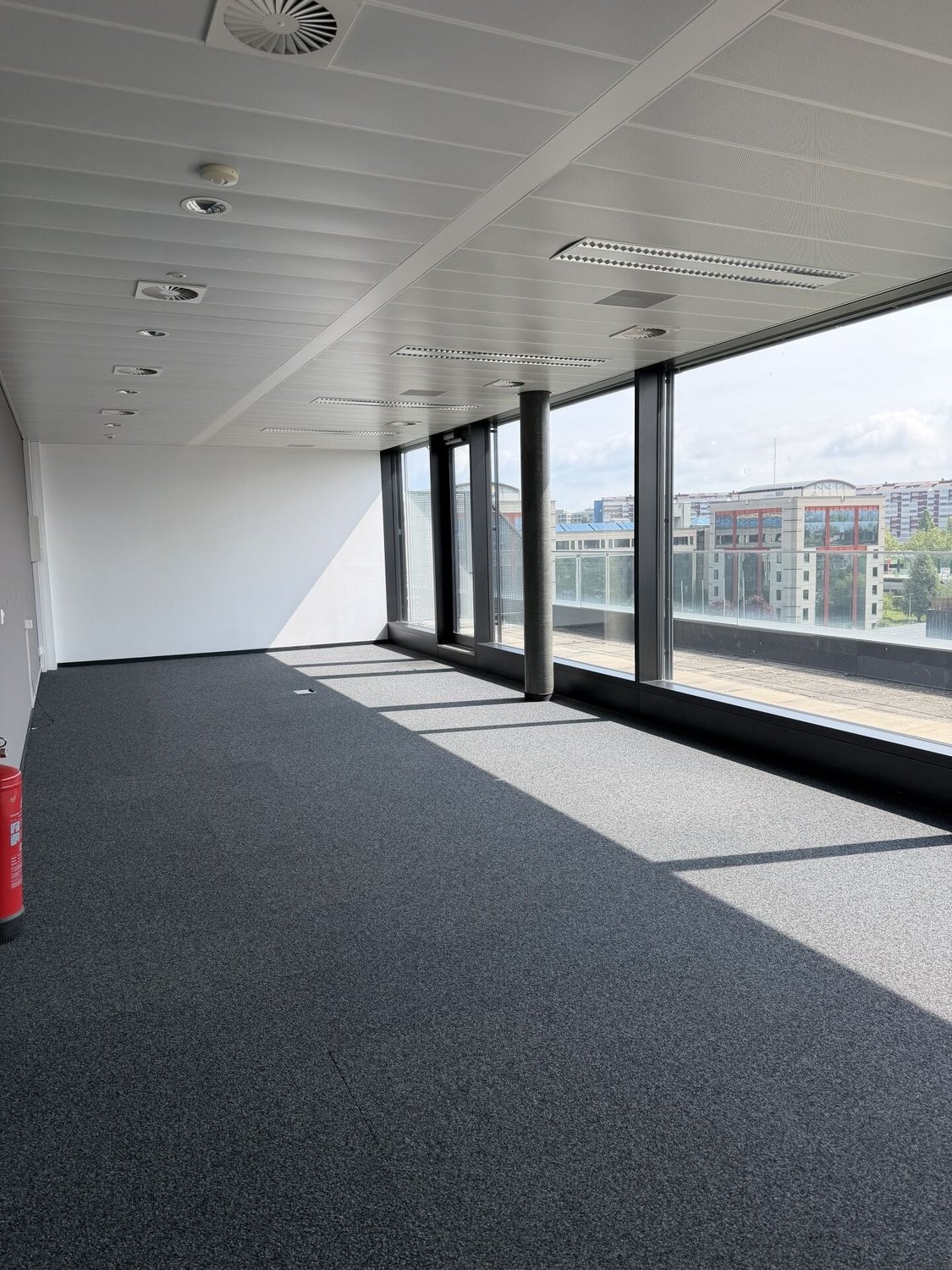 Office, photo 3 sur 6