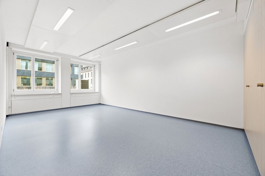 103m² bureau