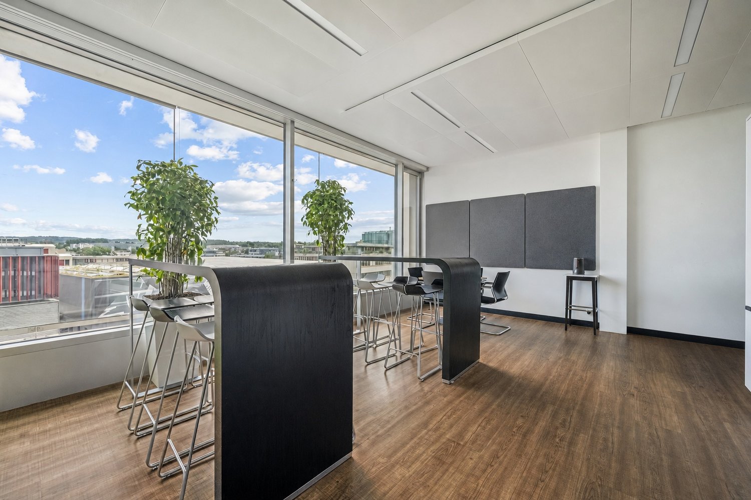 810m² de bureaux