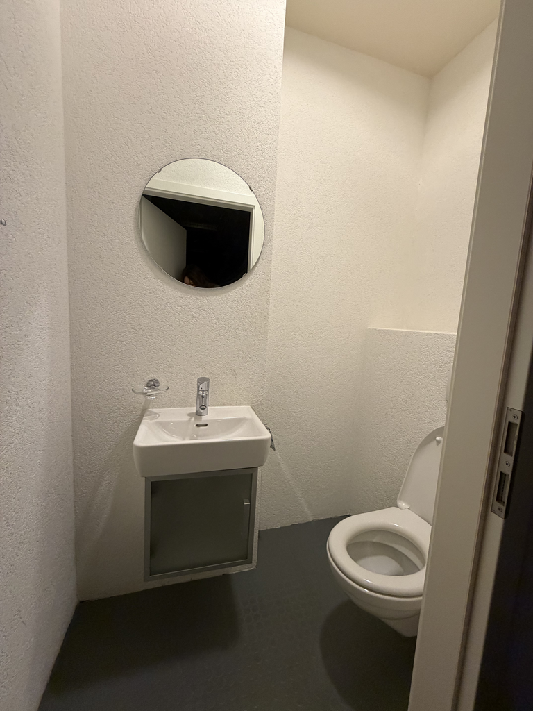 107m² office