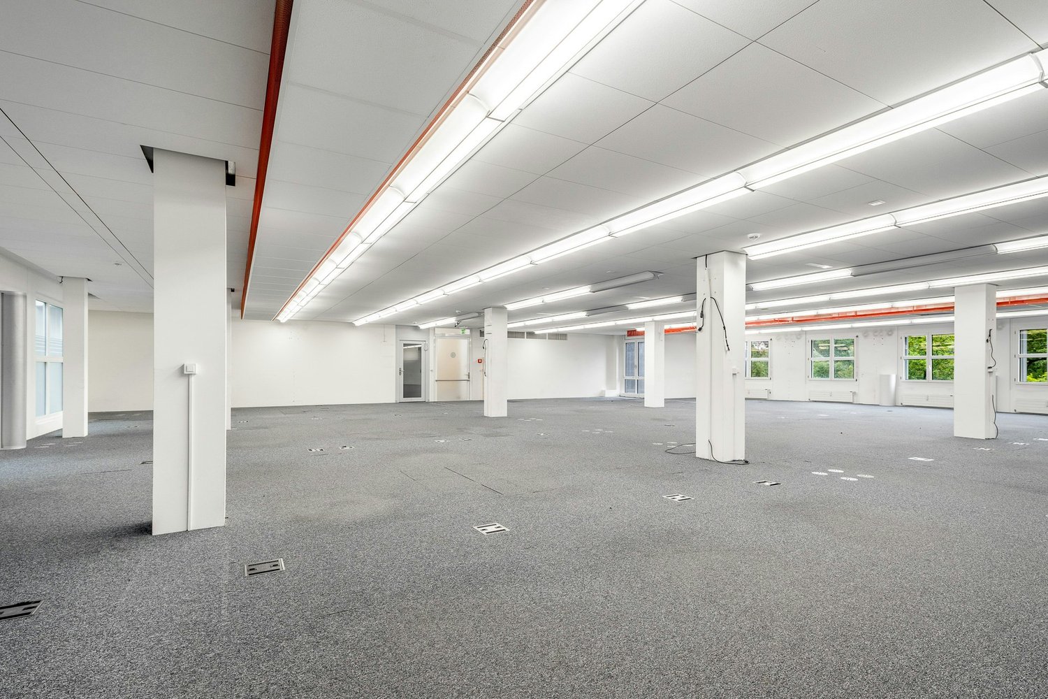 350m² commercial