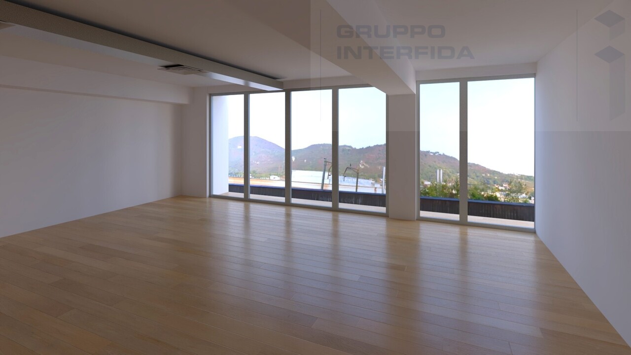 140m² commercial, photo 3 sur 7