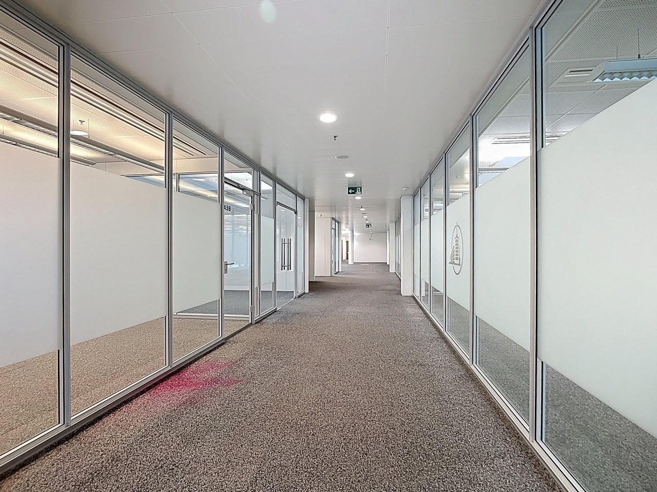 1450m² commercial, photo 8 sur 10