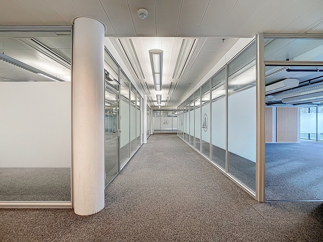 1450m² commercial, photo 9 sur 10