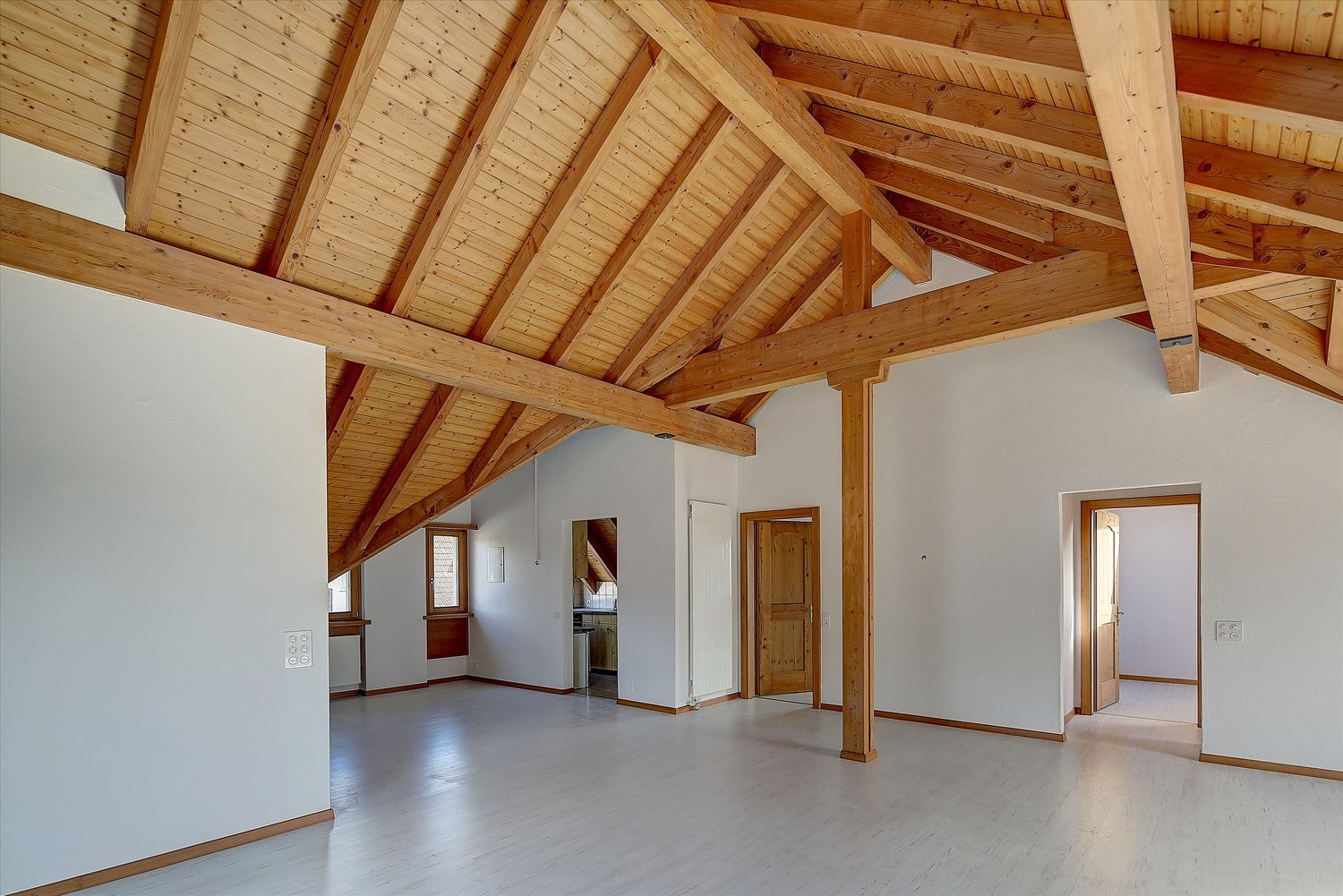 Appartement de toit de 3 ½ pièces, photo 1 sur 10