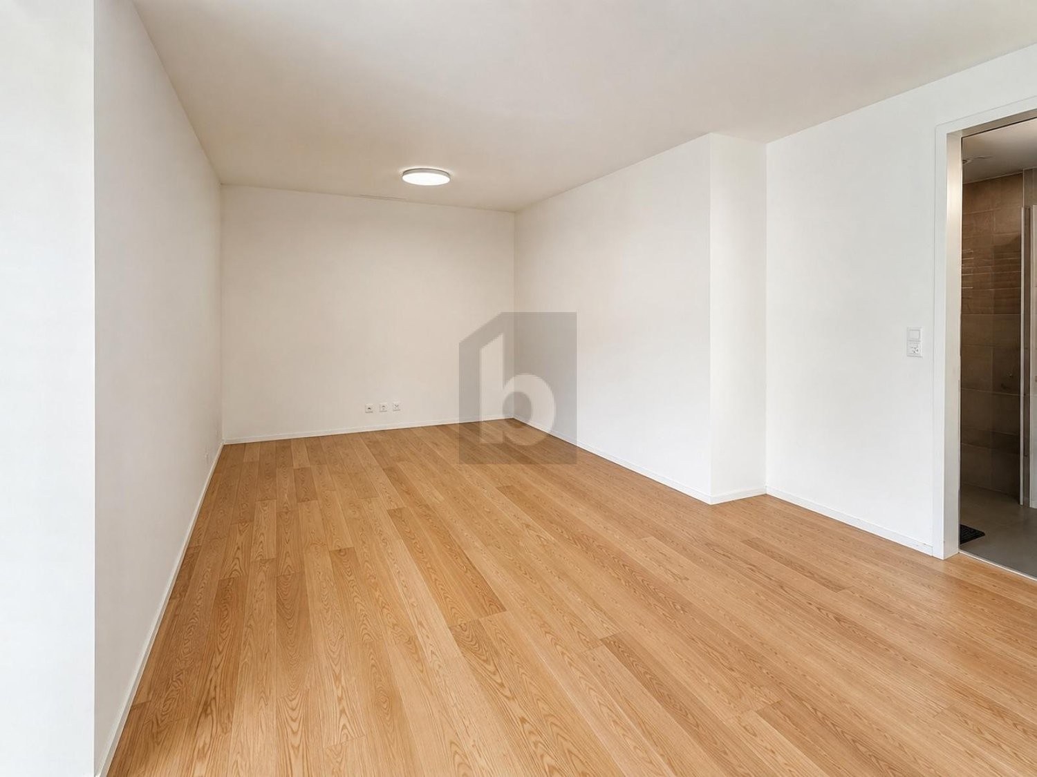 Bureau de 77m²