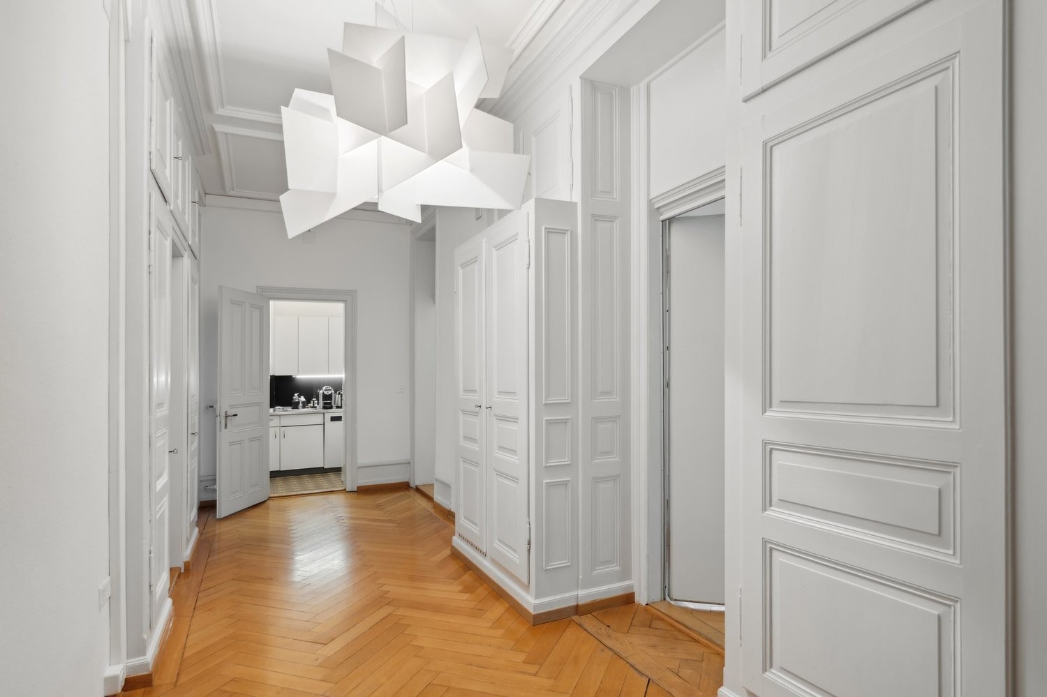 147m² bureau, photo 4 sur 4
