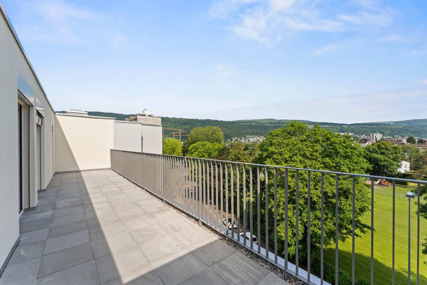 Appartement en attique de 2 ½ pièces, photo 1 sur 10