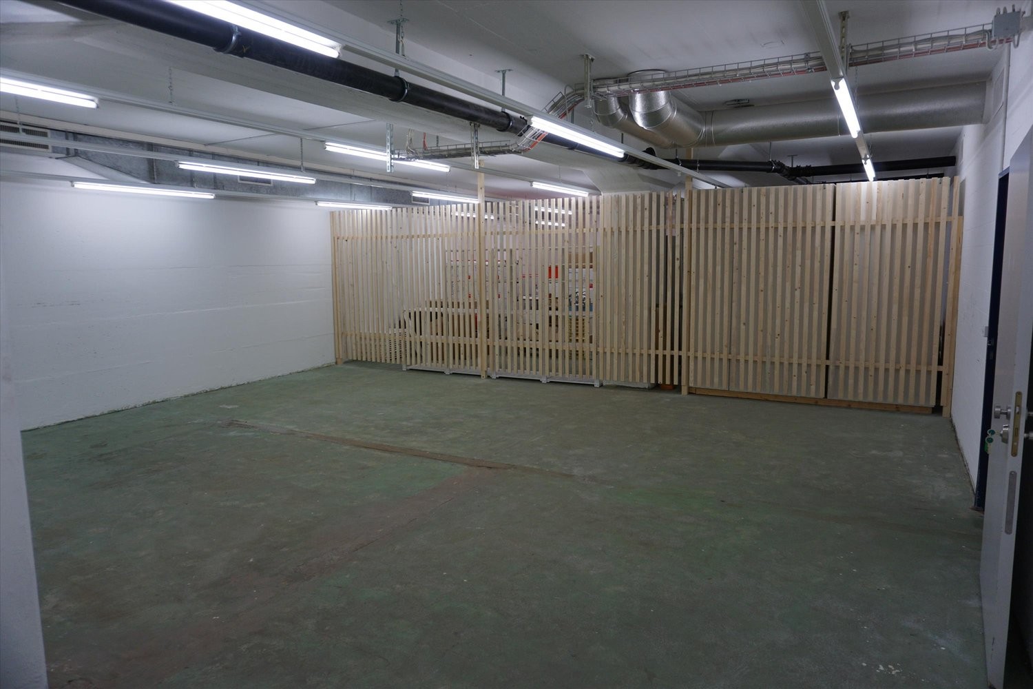 Local de stockage de 63m²

- env. 62.5 m2 de surface
- emplacement central
- la gare de Winterthur est accessible en quelques minutes à pied

- Pas de possibilités de stationnement
- Pas de sanitaires

Si vous recherchez un espace de stockage situé de manière centrale, nous nous réjouissons de votre