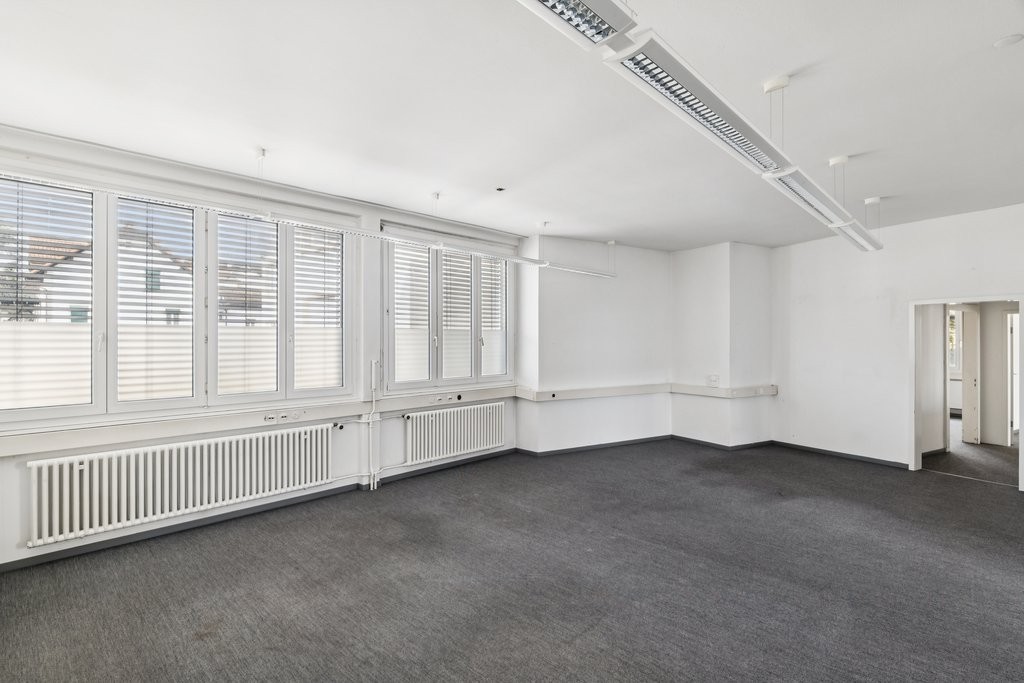 251m² bureau