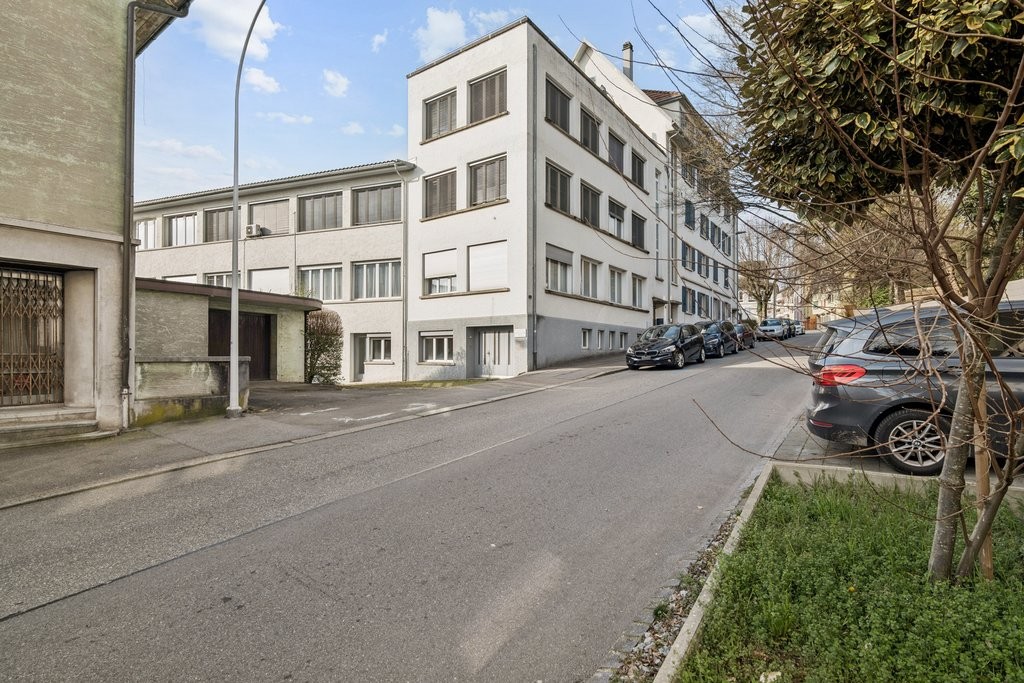 251m² bureau