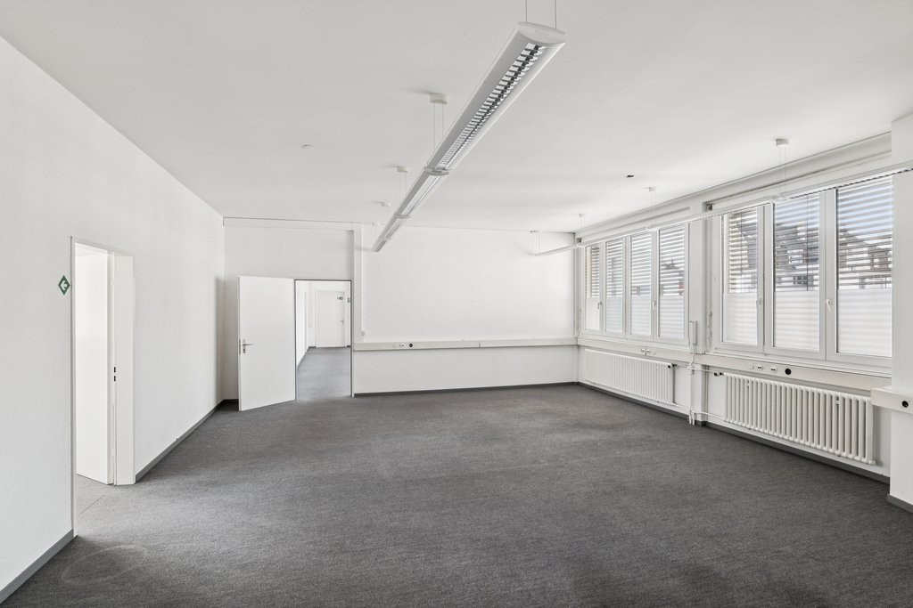 251m² bureau