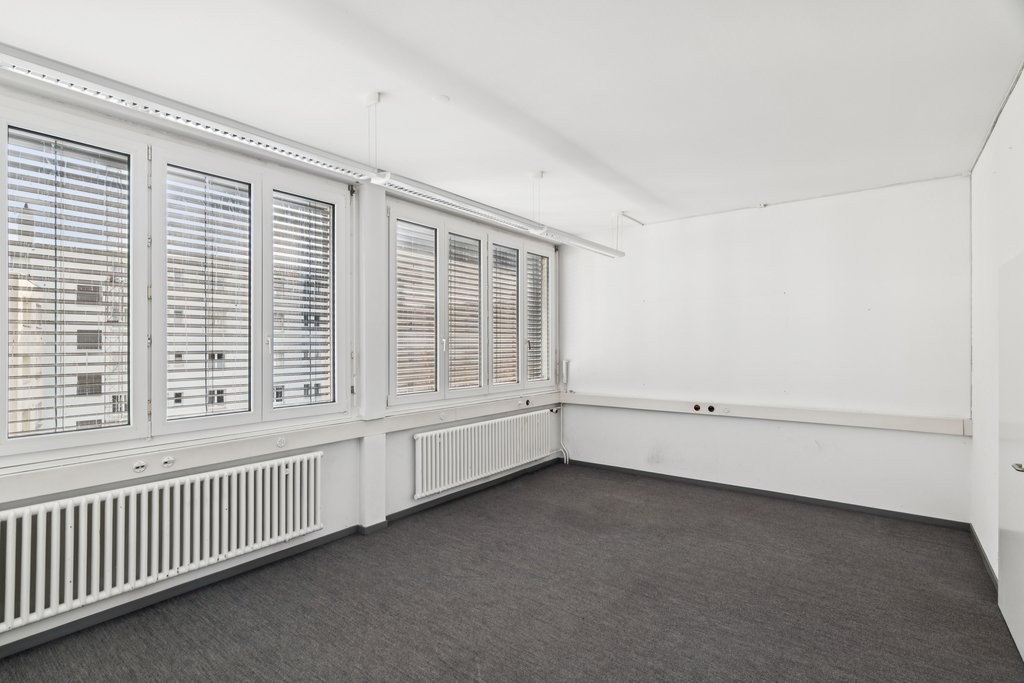 251m² bureau