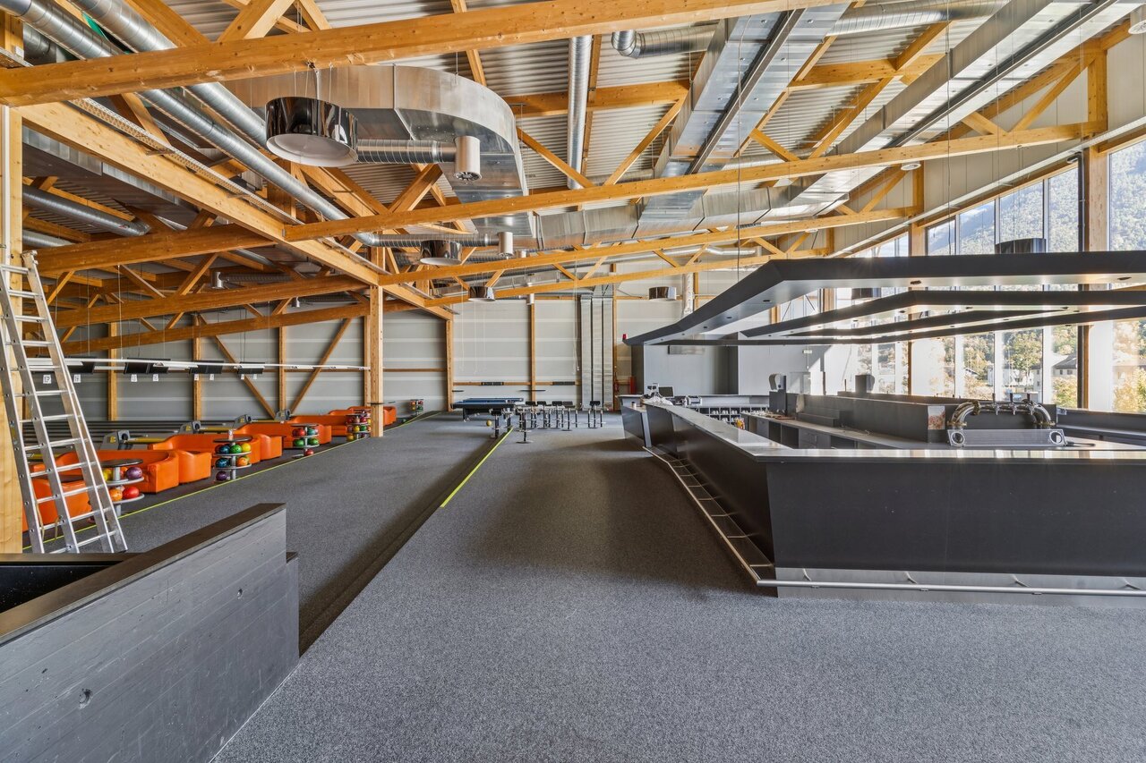 1867m² commercial, photo 4 sur 10