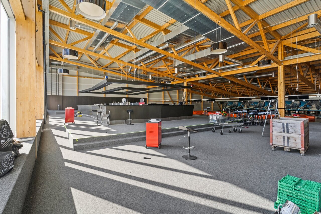 1867m² commercial, photo 6 sur 10