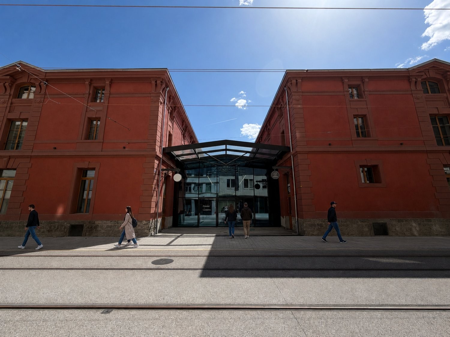 322m² negozio