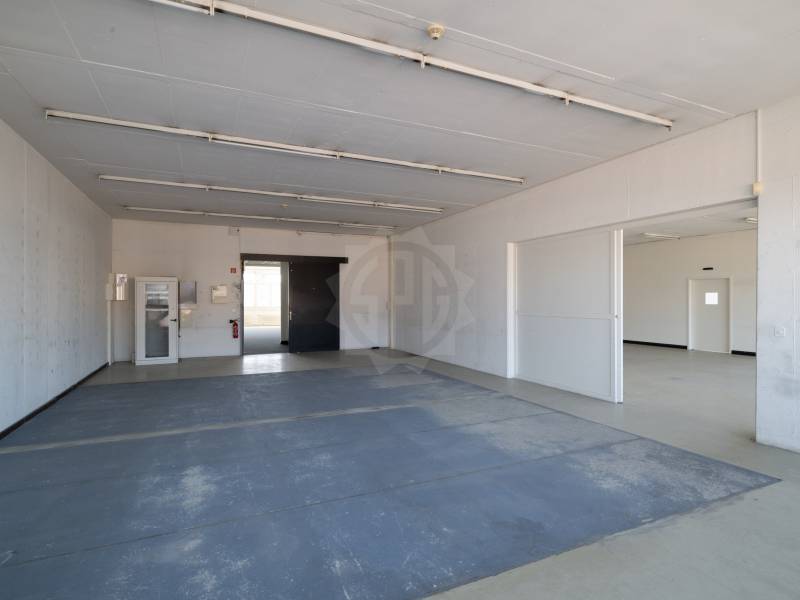 522m² industrial object