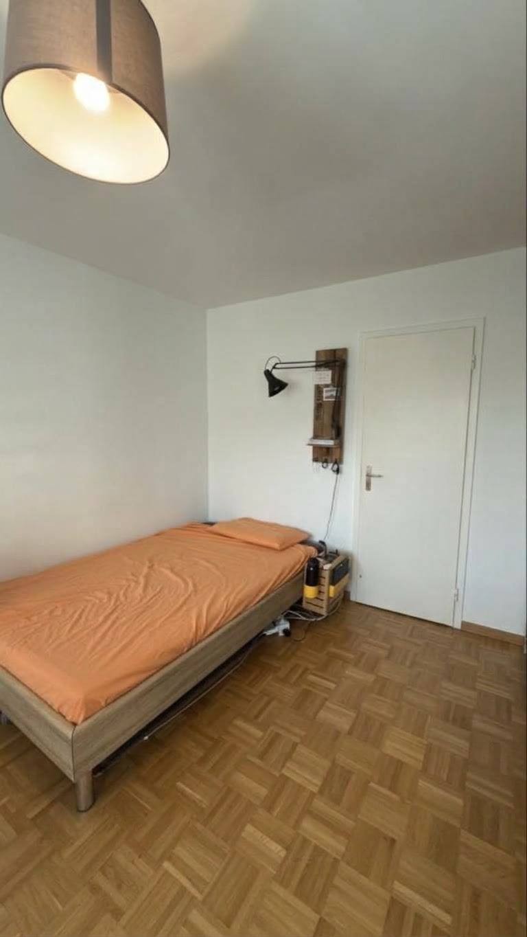 Chambre en colocation, photo 2 sur 8