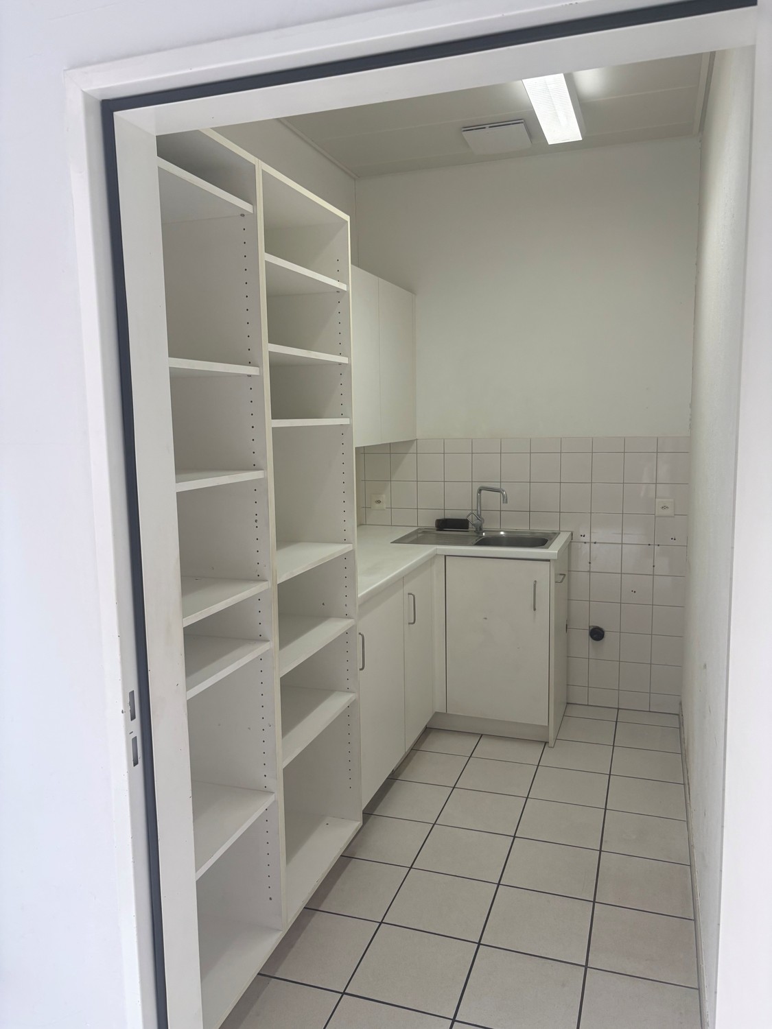 negozio di 120m²