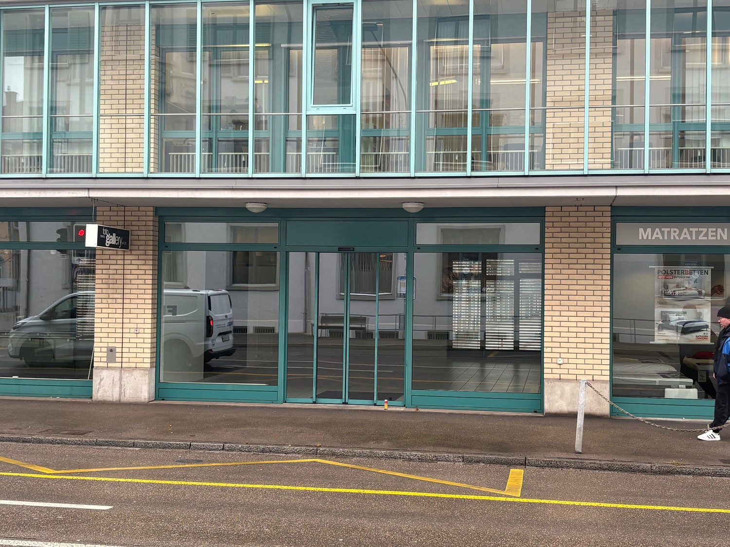 negozio di 120m²