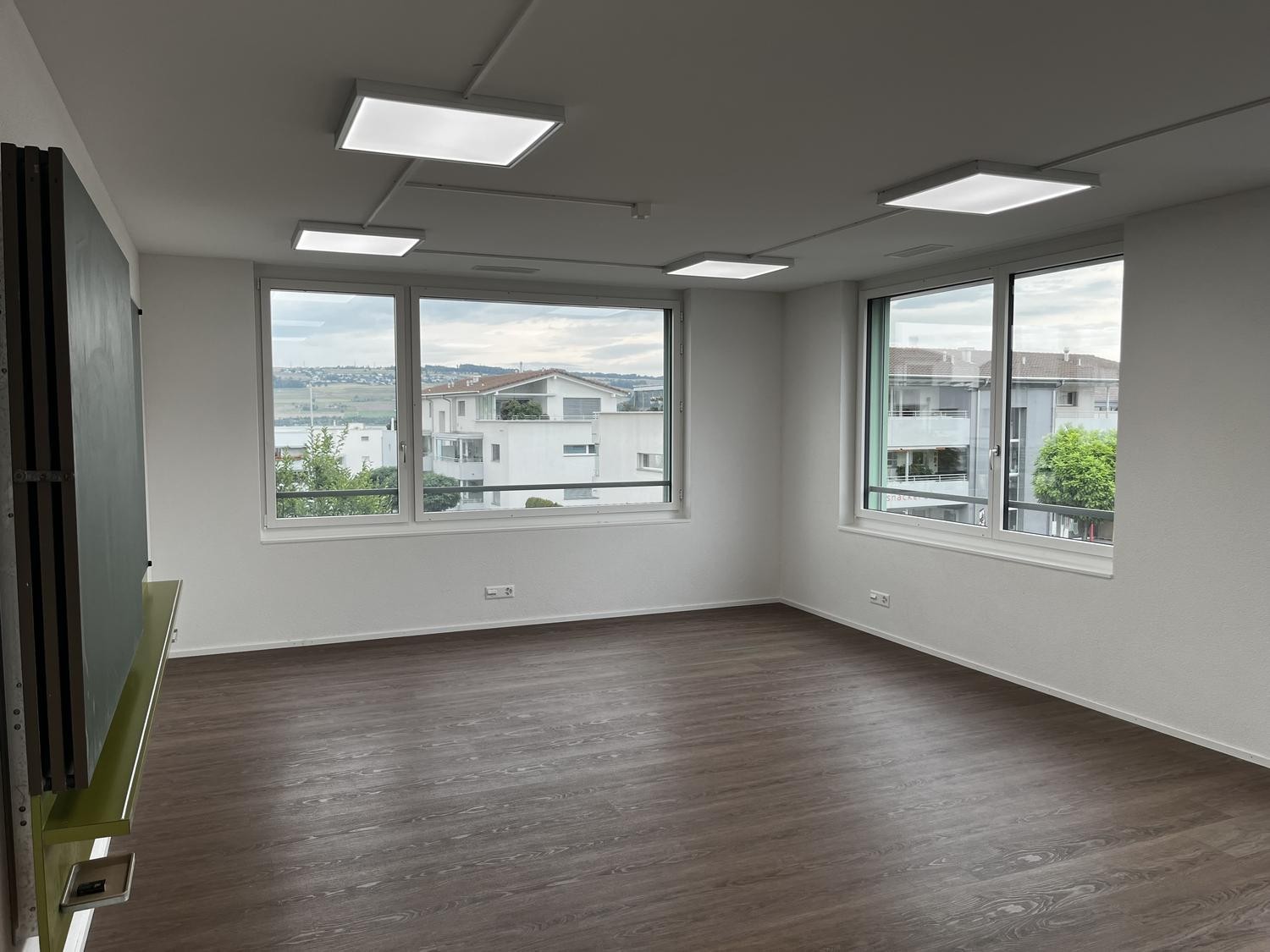 139m² bureau, photo 2 sur 10