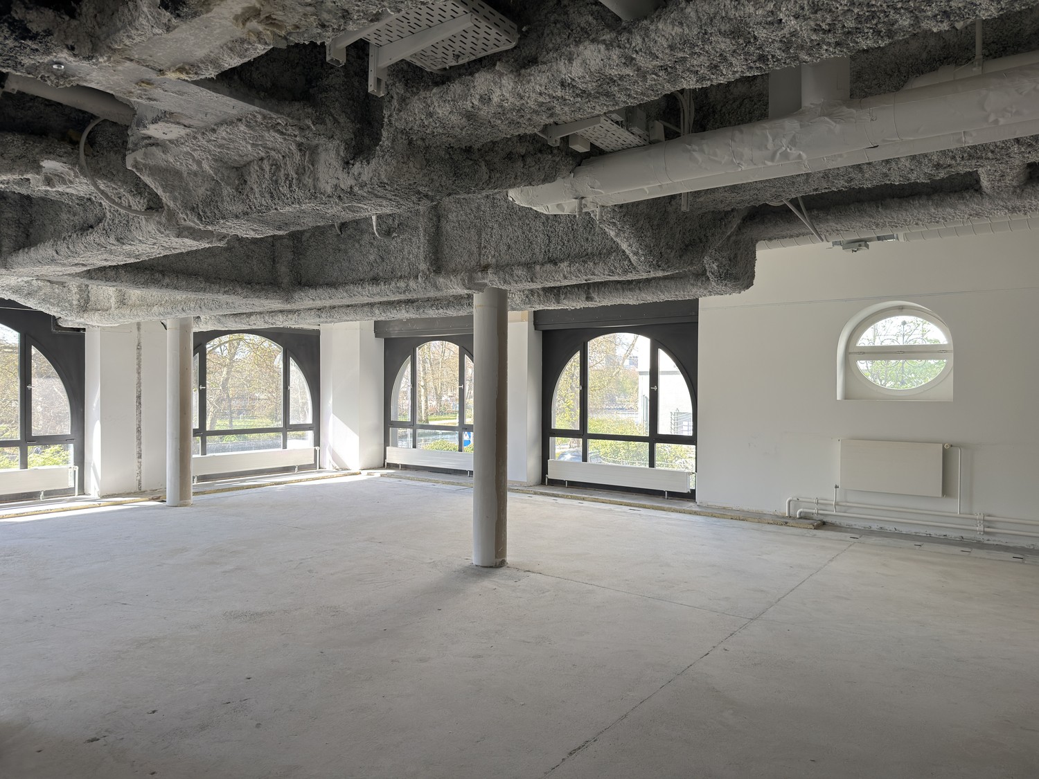 354m² commercial
