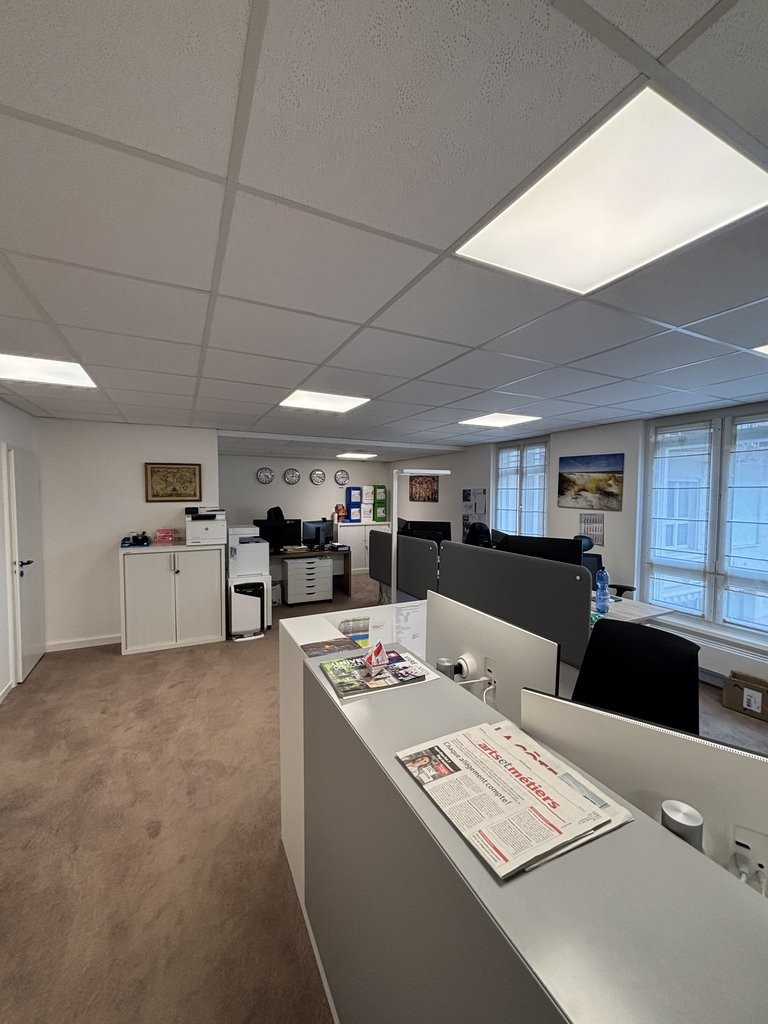 293m² office