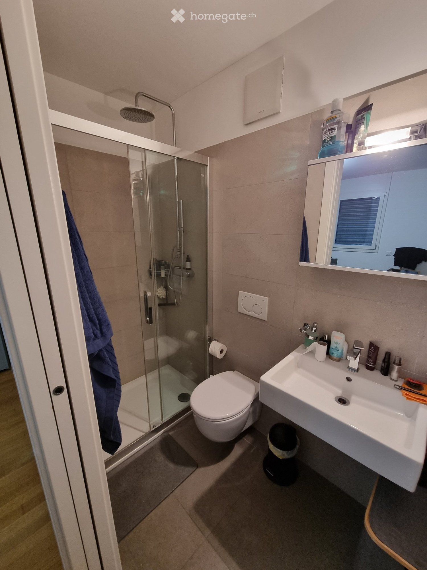 Appartement de 3 ½ pièces

Je cherche un repreneur pour un appartement de 3.5 locaux à Pregassona alta, dans un quartier calme et résidentiel, avec vue dégagée et une excellente luminosité.

L'appartement se compose d'un grand séjour avec accès à une grande terrasse, cuisine ouverte, chambre matrimo, photo 4 sur 4