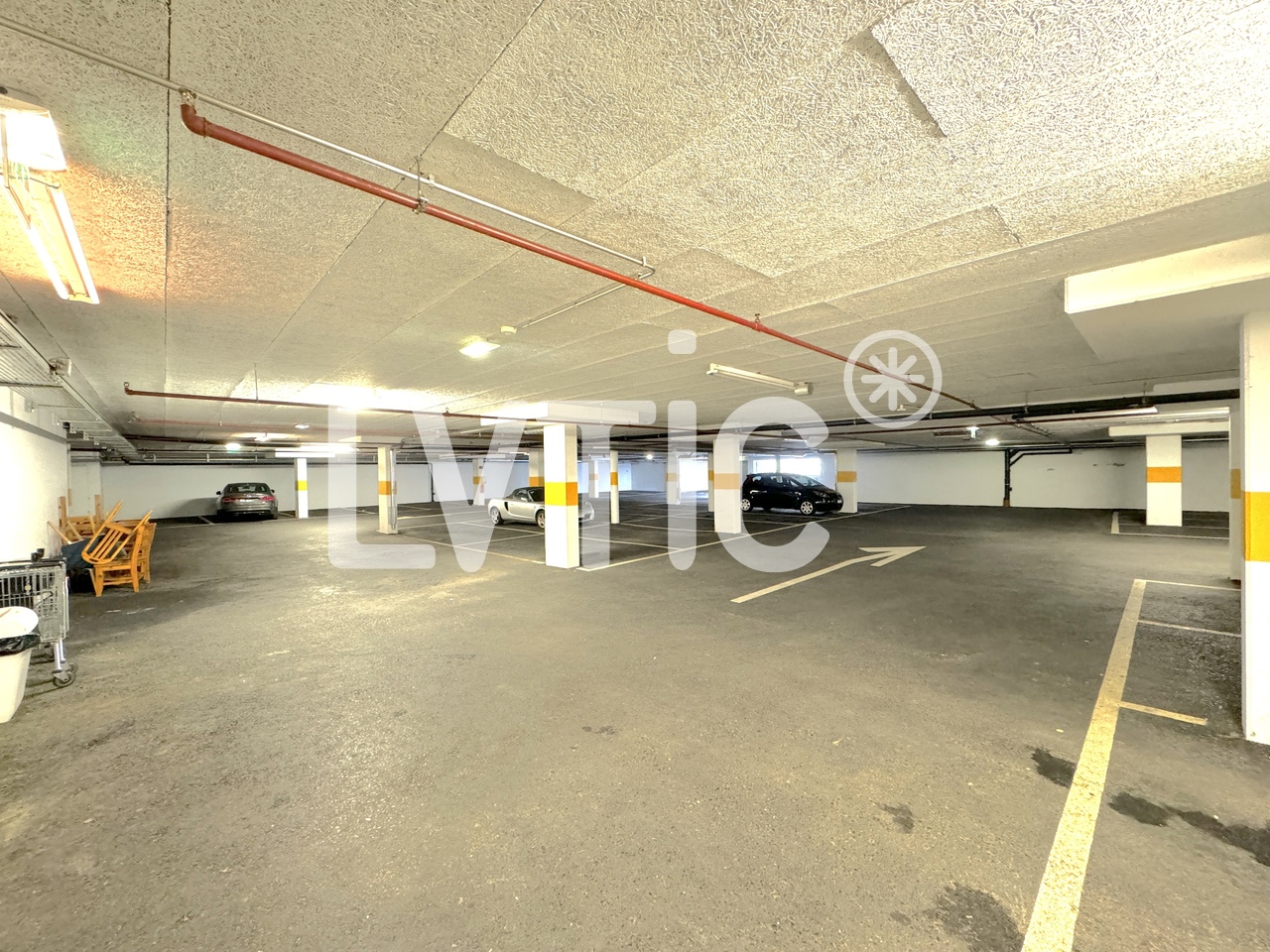 290m² shop, photo 7 sur 9