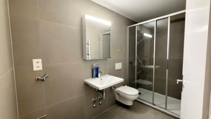 5 rooms apartment