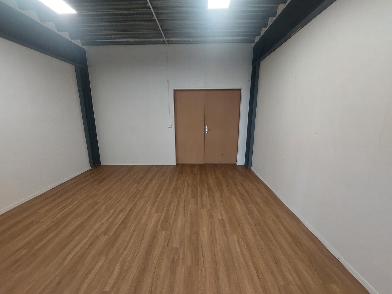 79m² commercial, photo 3 sur 7
