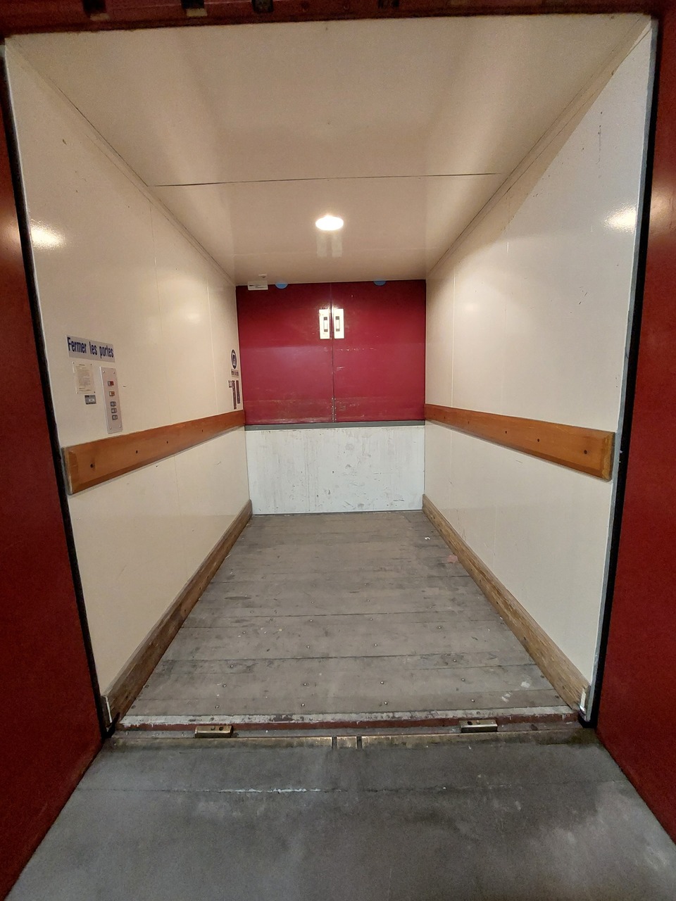 190m² atelier, photo 4 sur 5
