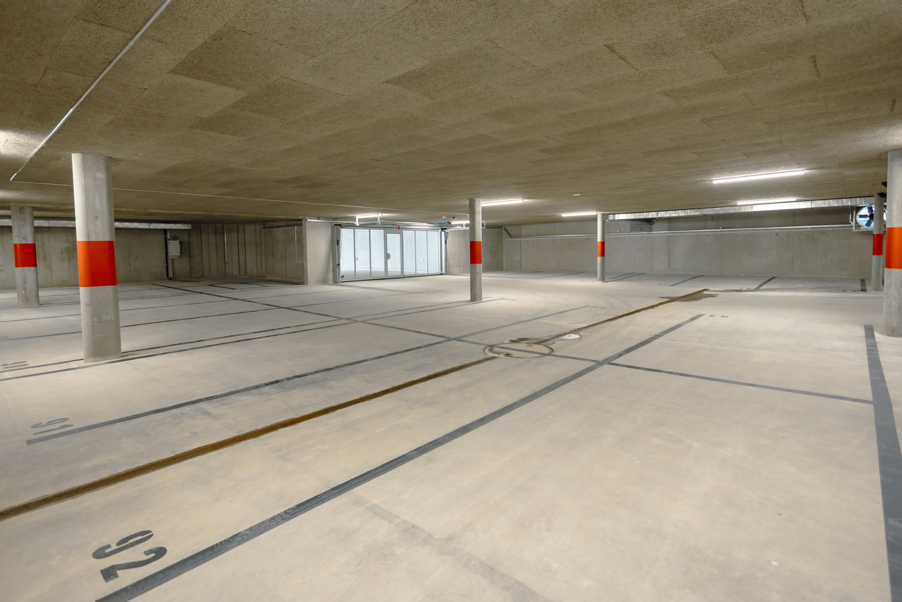 604m² commercial, photo 8 sur 10