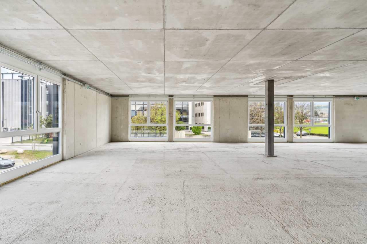 604m² commercial, photo 2 sur 10