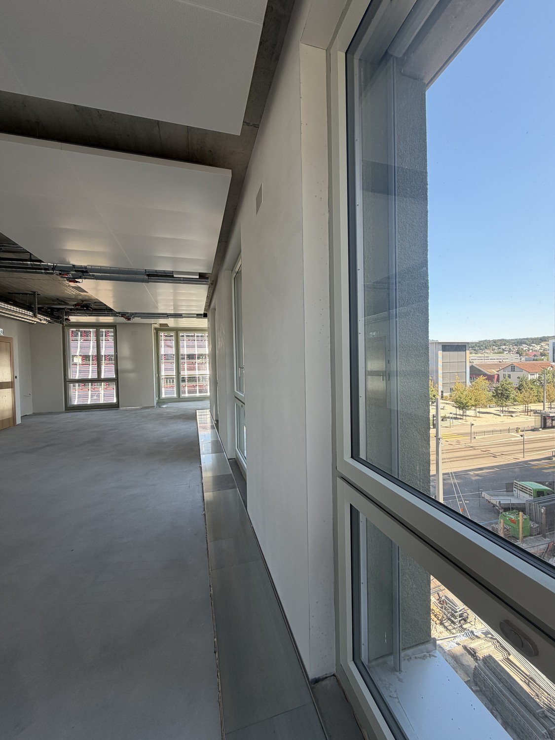 172m² bureau, photo 1 sur 10