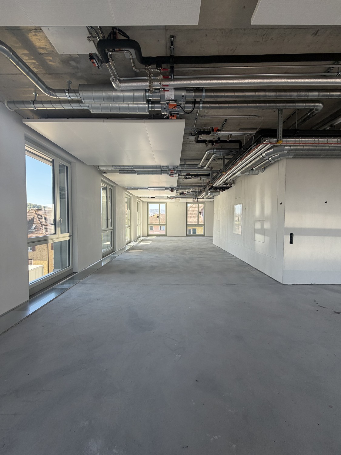 172m² bureau, photo 3 sur 10