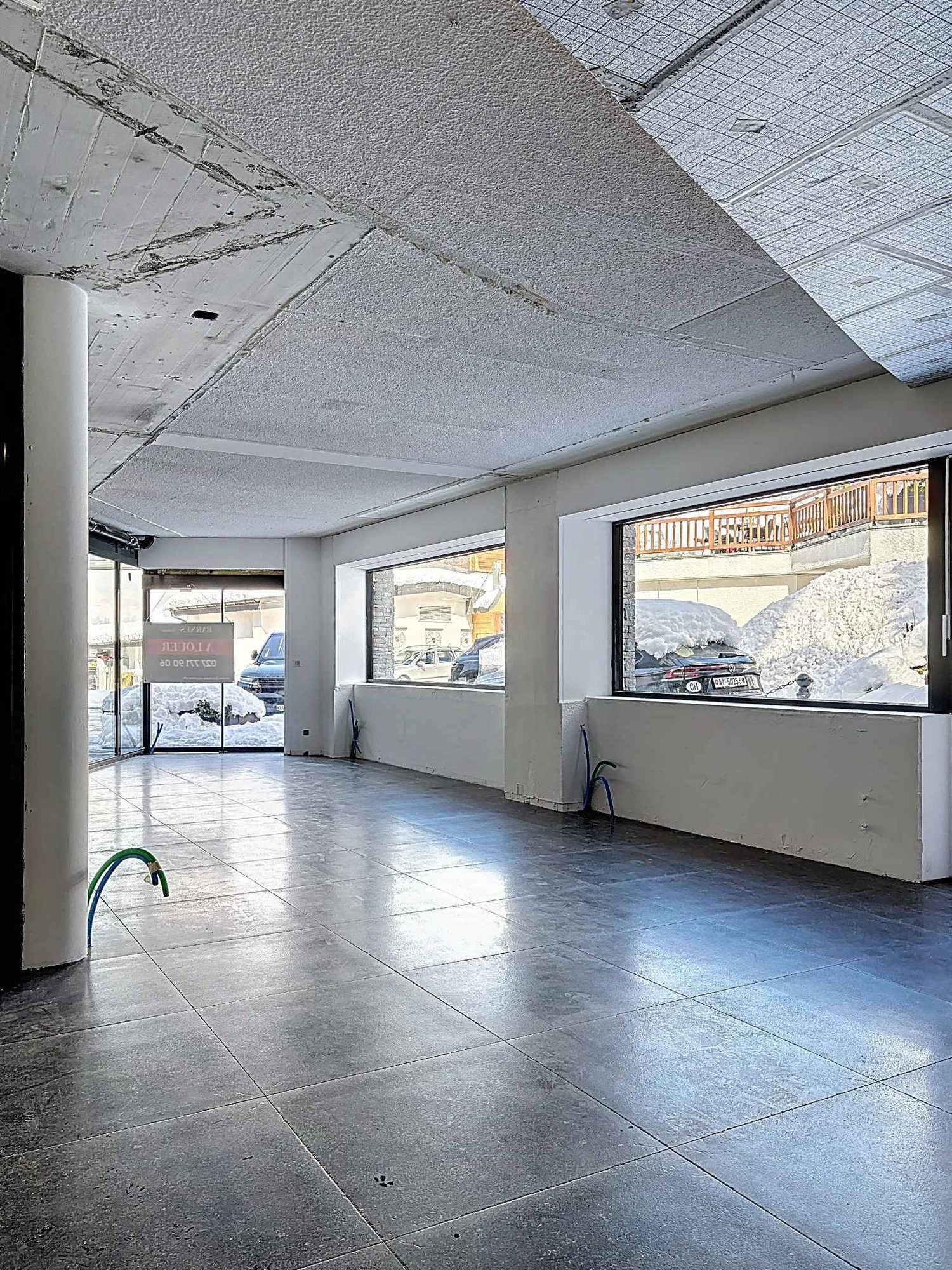 124m² shopping centre, photo 1 sur 4