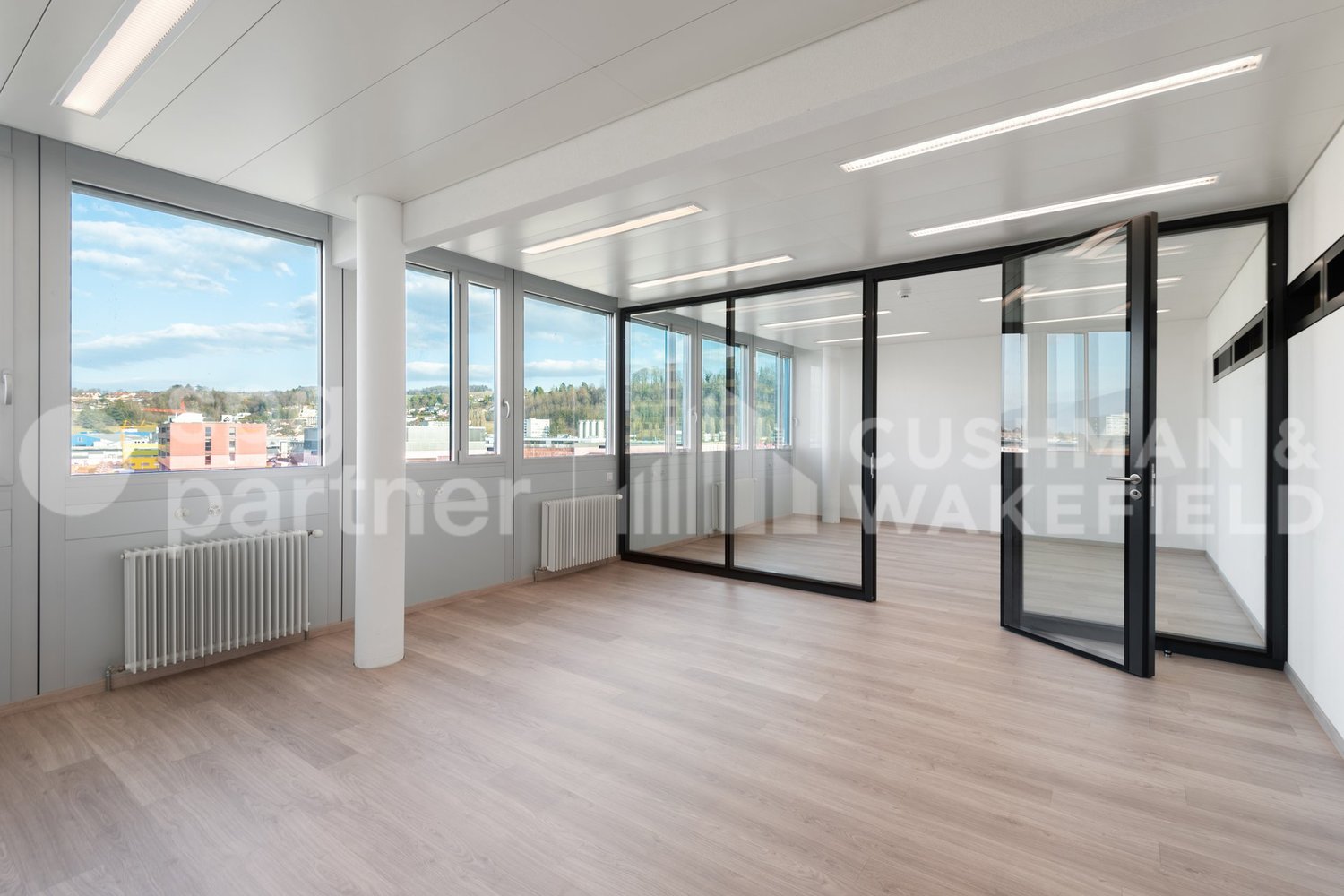 500m² office