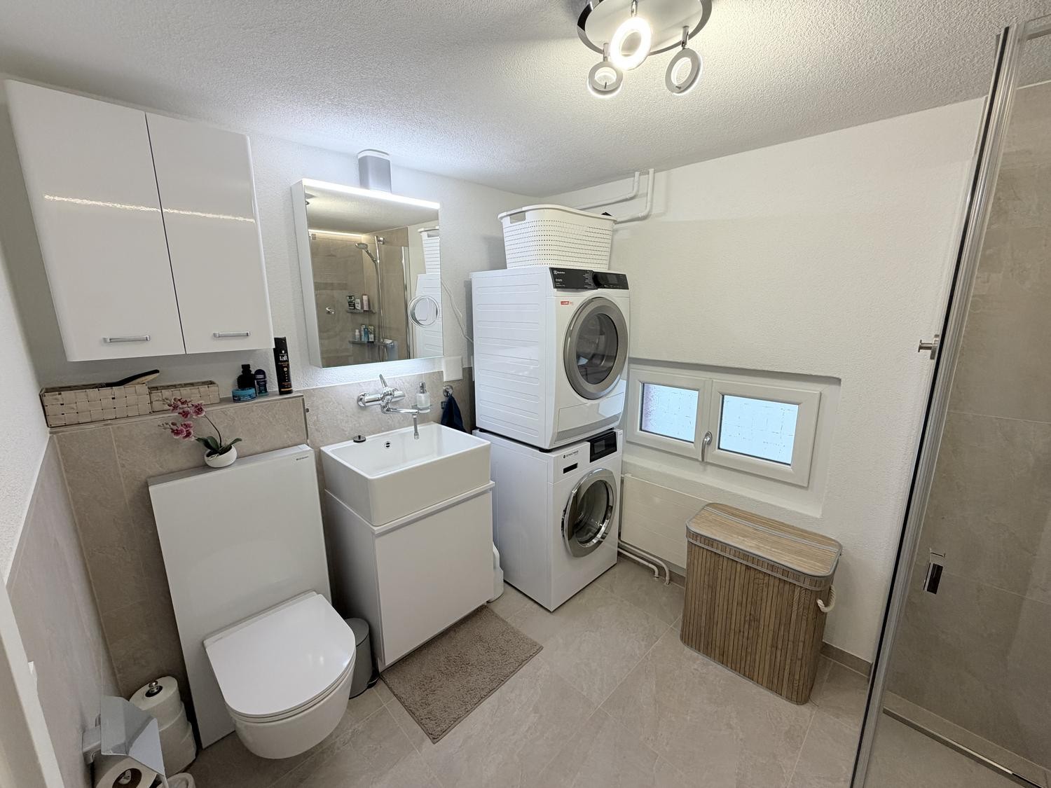 8 ½ rooms single house