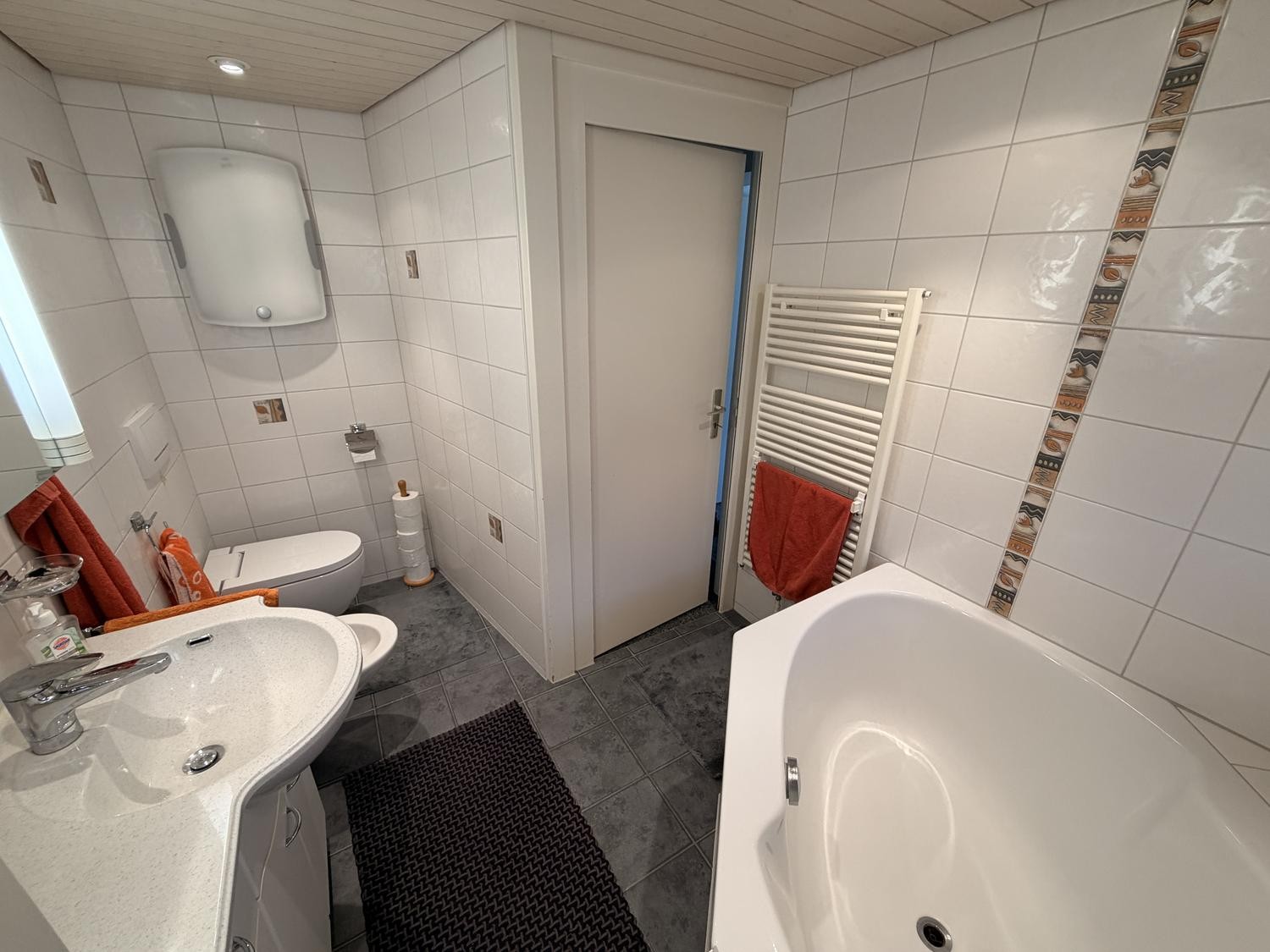 8 ½ rooms single house