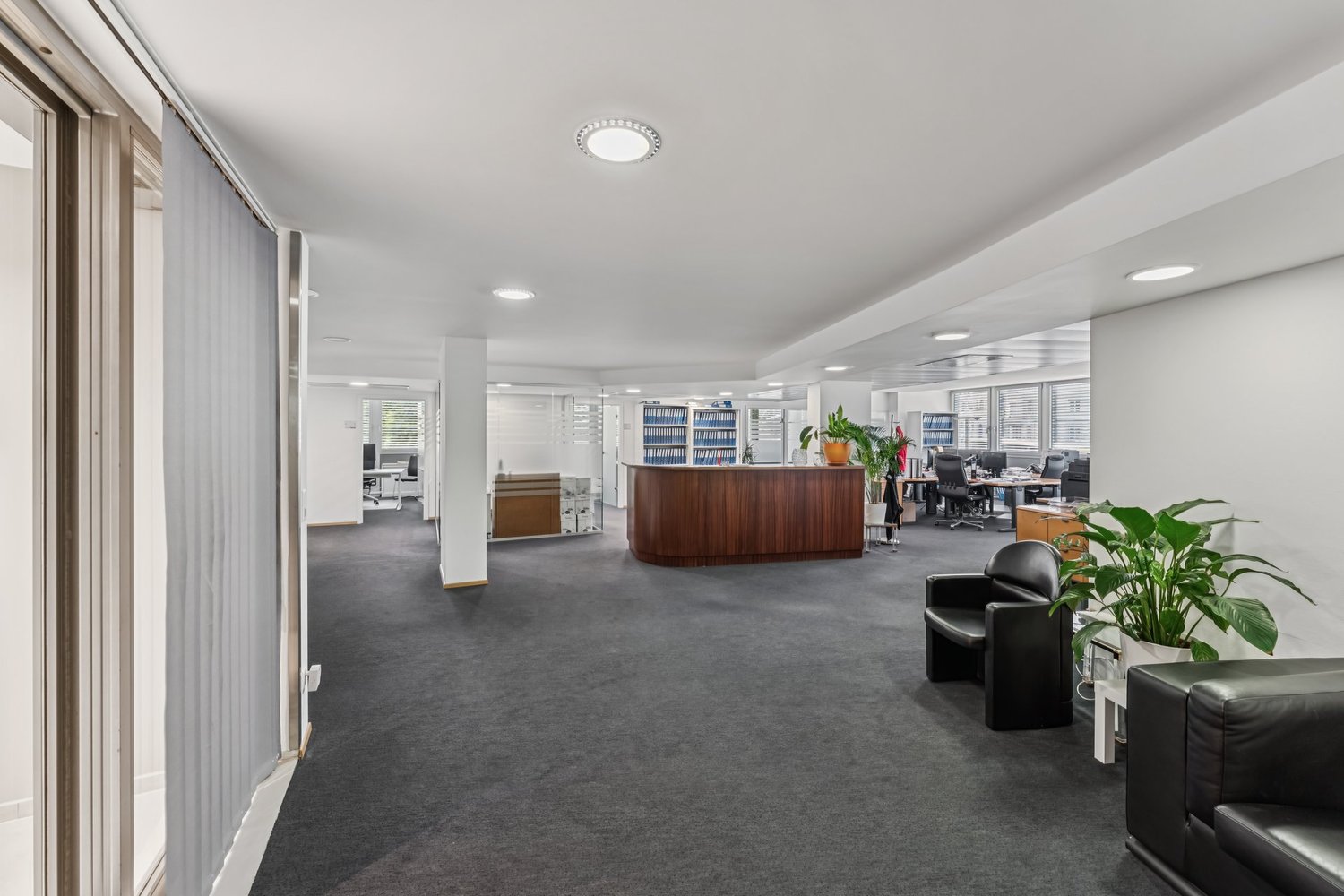 326m² office, photo 2 sur 7