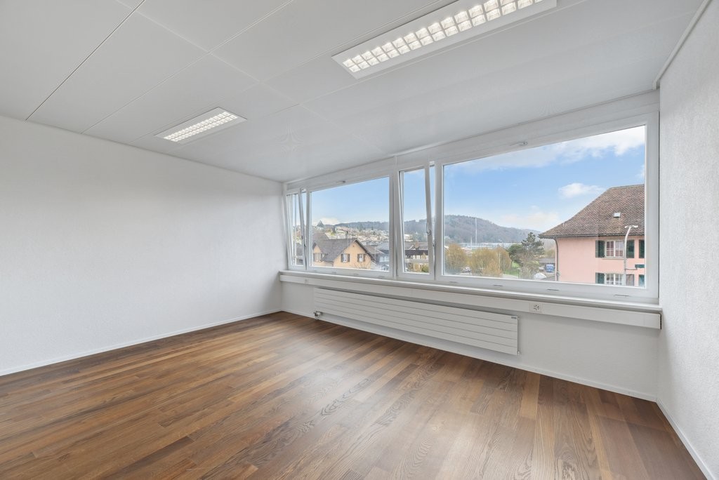 76m² bureau, photo 2 sur 3