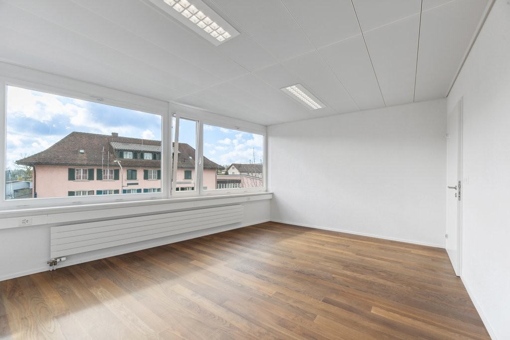 76m² bureau, photo 3 sur 3