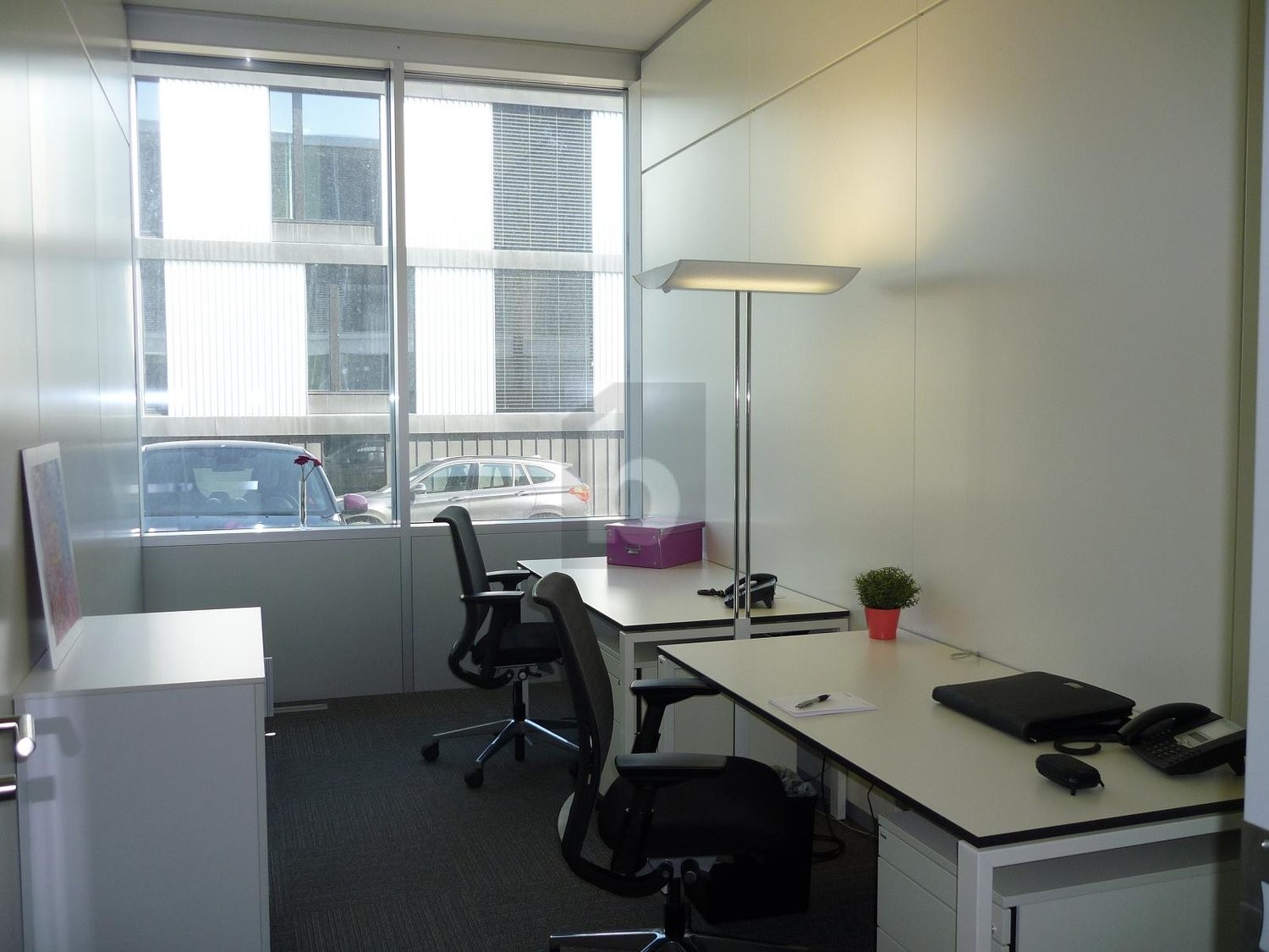 13m² office, photo 1 sur 4